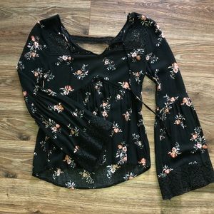 Socialite Floral Lace Long Sleeve (XS)